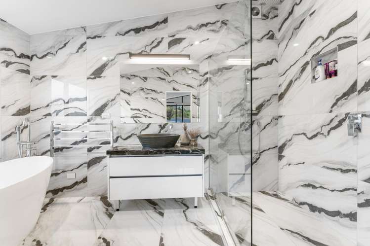 13 Michael Richard Place East Tamaki Heights_16