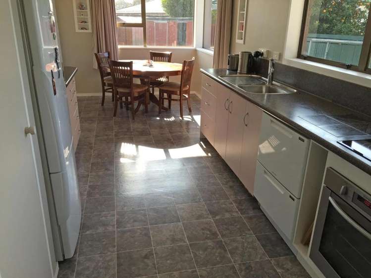 22 Hemans Street 11373_3