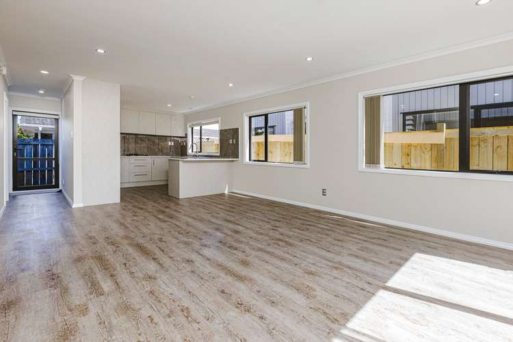 1/40 Mirrabooka Avenue Botany Downs_5