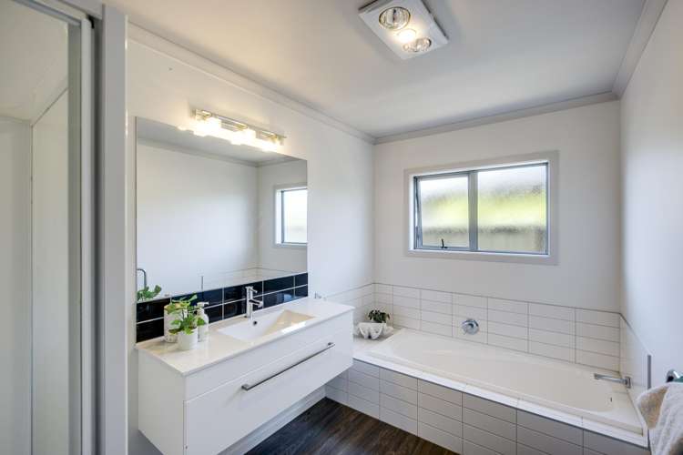 16 Begley Place Frimley_13