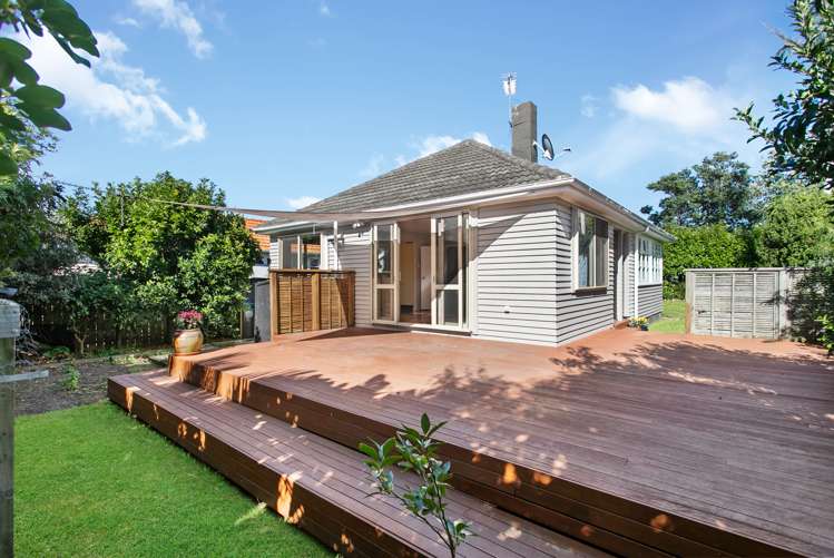 216a Riverside Avenue Point England_14