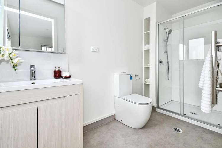 2/75 McAnnalley Street Manurewa East_15