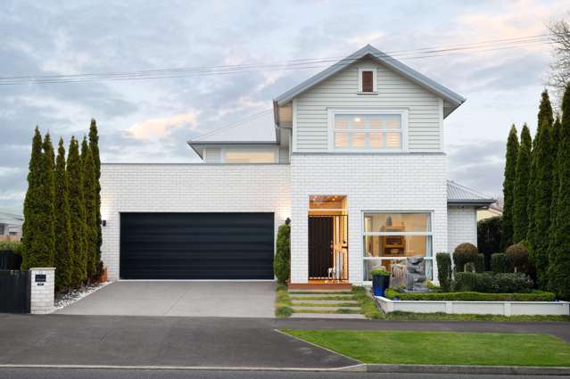 Executive Queenwood Living