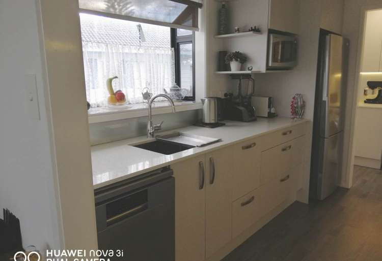 221 Mahia Road Wattle Downs_3