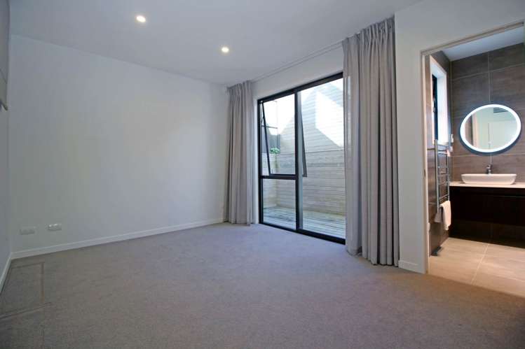 21 Momona Road Greenlane_7