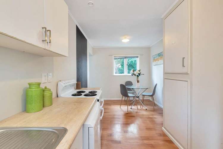 398 West Coast Road Glen Eden_19