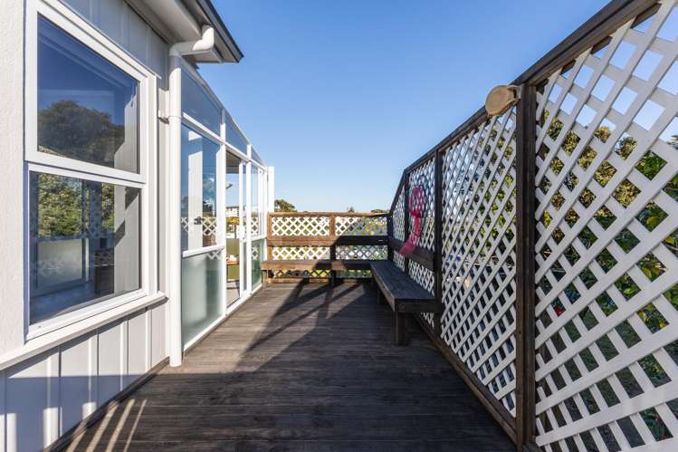 8 Hughes Street Waikanae Beach_20