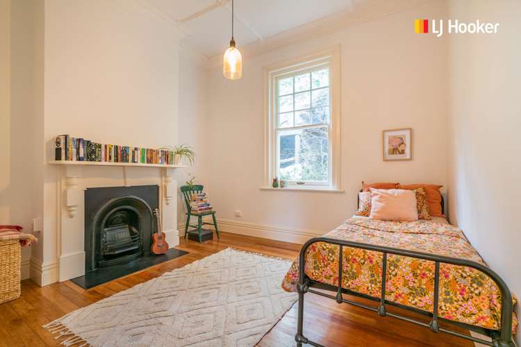 47 Easther Crescent Kew_14