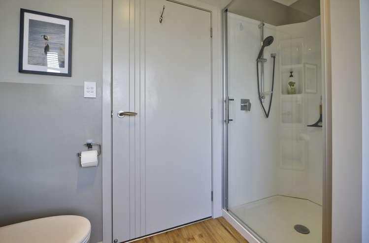 2 Devon Lane Carterton_12