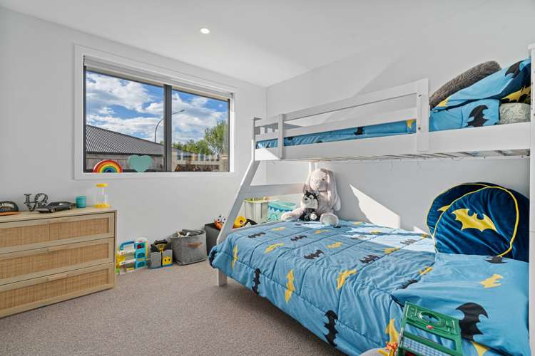 25 Awataha Crescent Pyes Pa_13