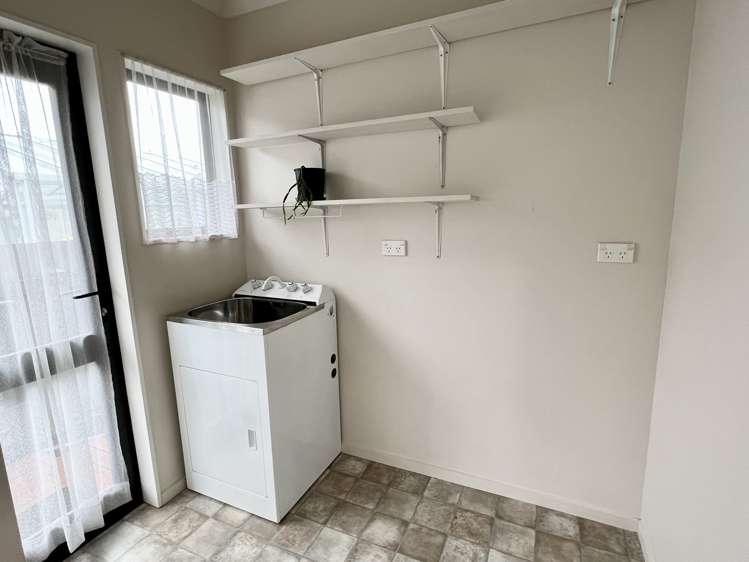 81 Fox Street Avenal_11