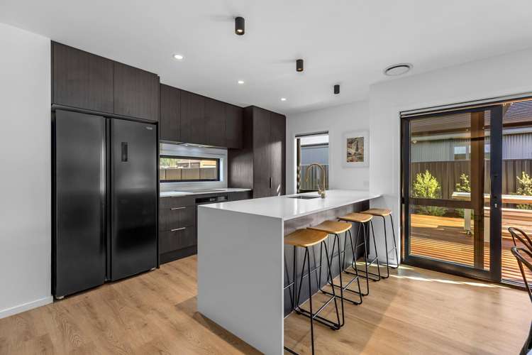 9 Swan Street Lake Hawea_7