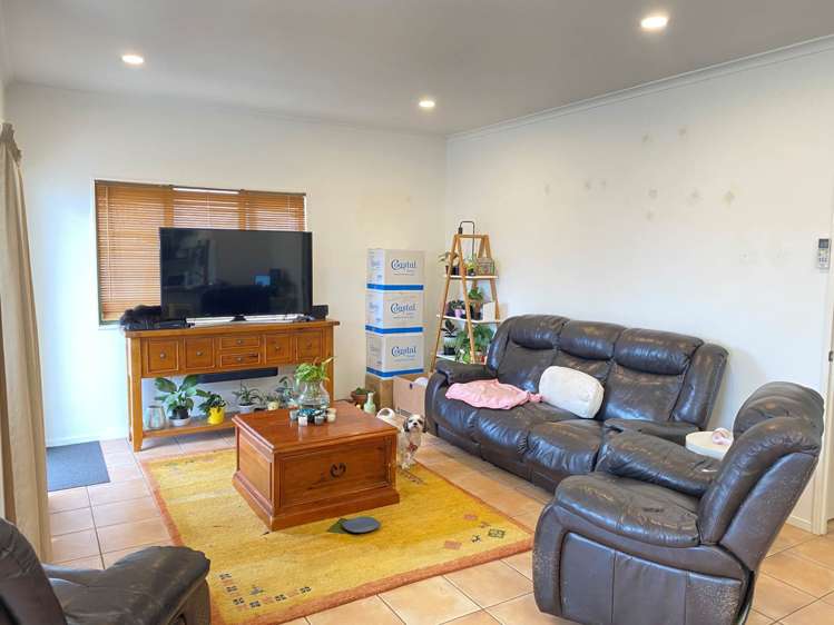 222c Moore Street Howick_2