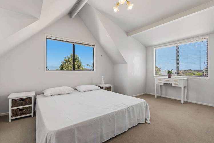 29 Sunningdale Street Wattle Downs_11