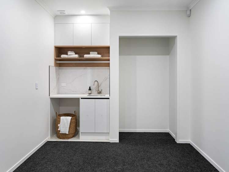 89B St Anne's Crescent Wattle Downs_6