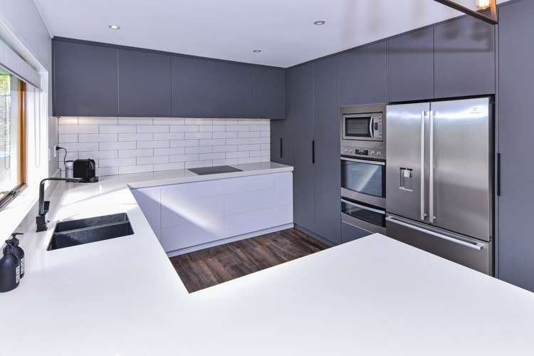 4 Muirfield Street Wattle Downs_9