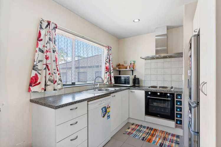 103R Glengarry Road Glen Eden_15