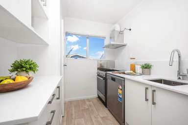 3 & 8/60 Hutton Street_3