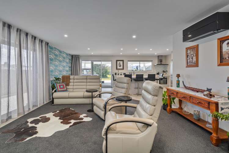 15 Whitby Avenue Whitianga_12