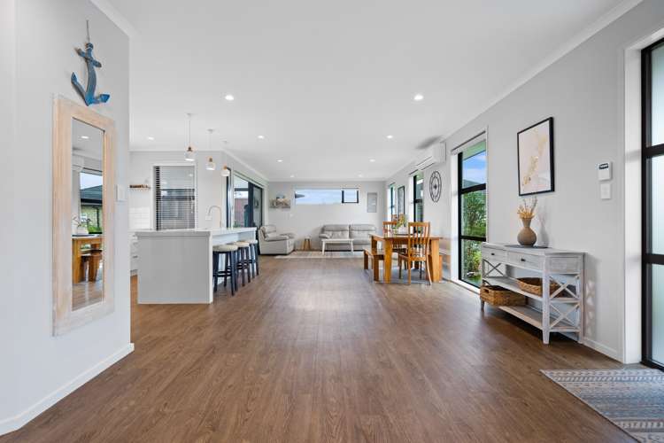 8 Lanyard Place One Tree Point_19