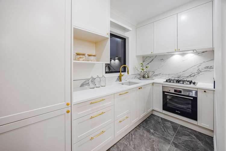 17 Ballyalton Crescent Flat Bush_13