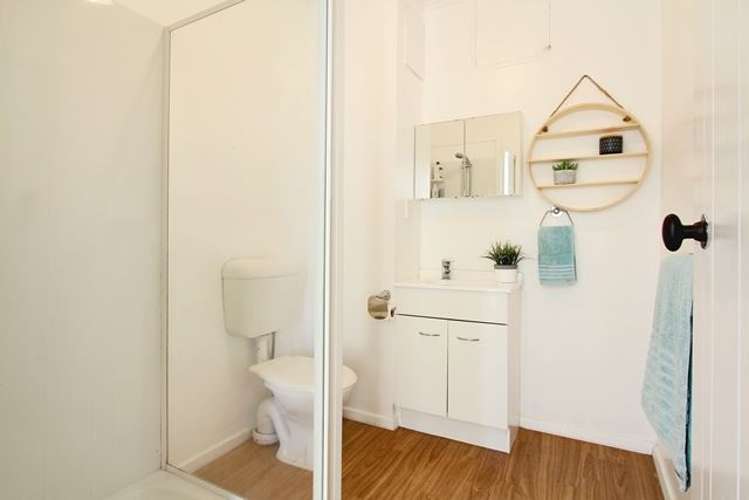 8 Frederick Street Tawa_9