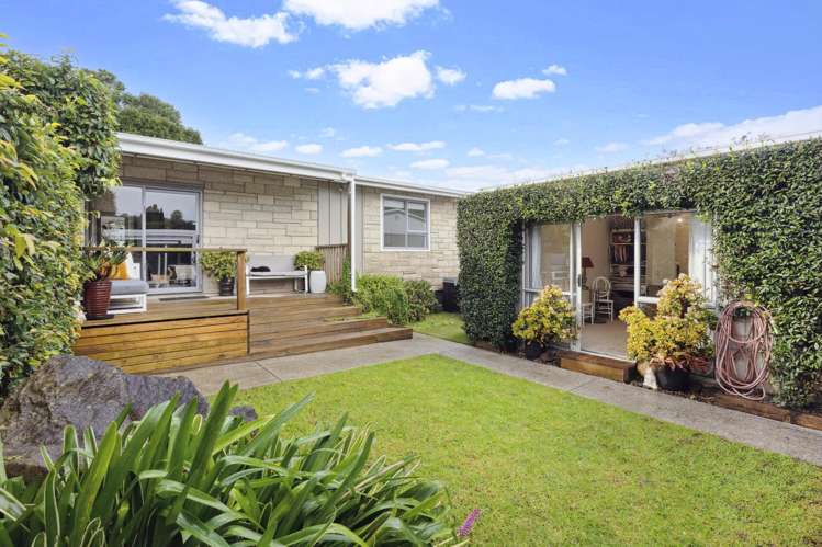 90 Crawford Avenue Mangere Bridge_9