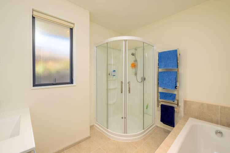 35 Loughton Street Burwood_11