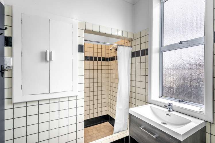 26 Coronation Street Strathern_13