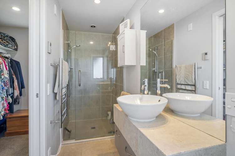 23 Shepherd Road Waipahihi_12