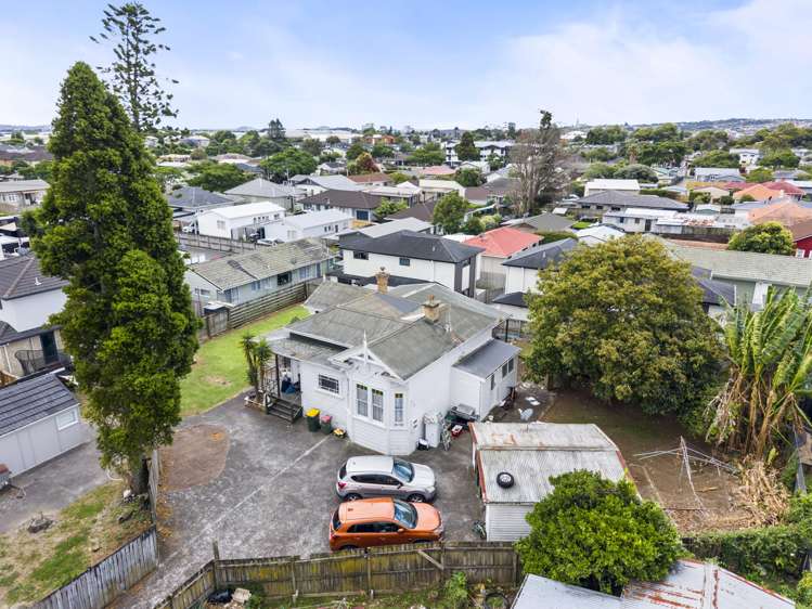 121A & 123 Russell Road Manurewa_8