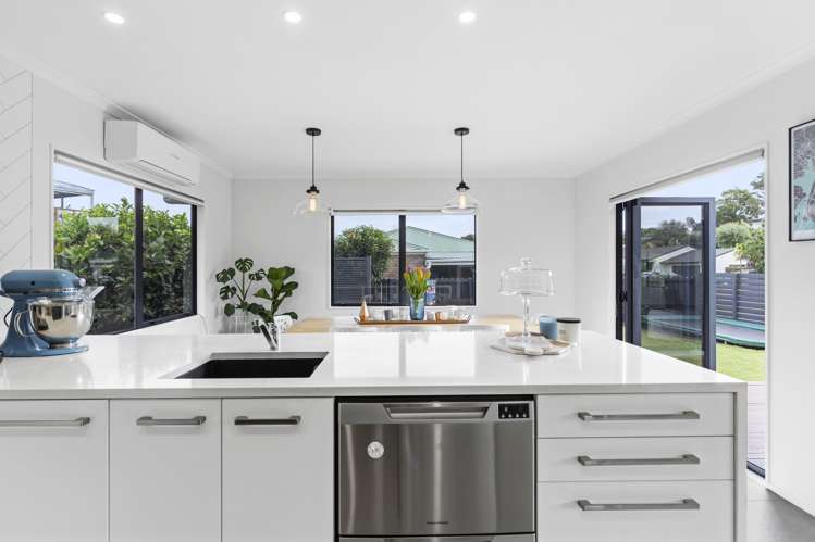 8 Toomer Place Beachlands_6