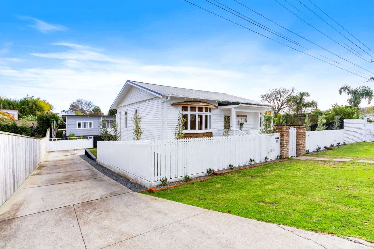 82 Lancaster Road, Beach Haven, North Shore City