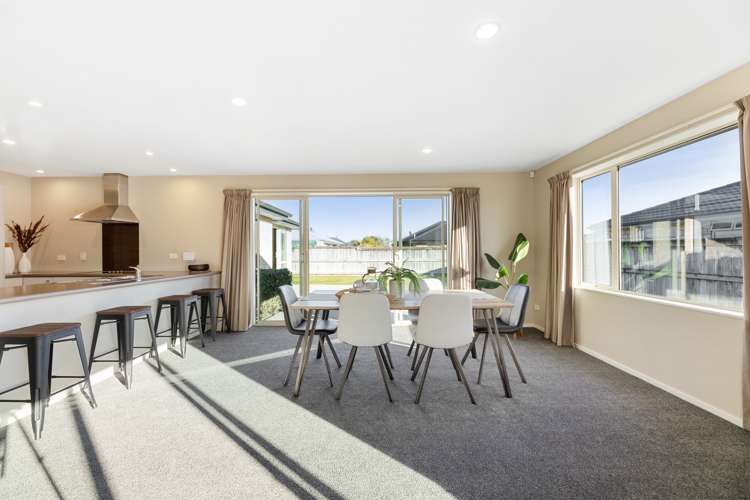 14 Avening Close Blenheim Central_9