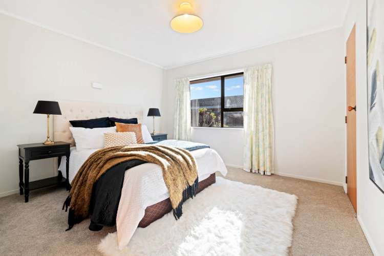 2/1 Campbell Place Papakura_8