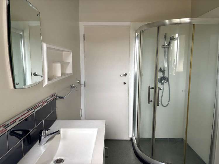 217 Golf Road Titirangi_6