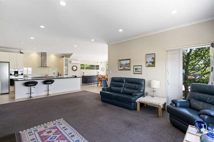 92 West Hoe Heights Orewa_6