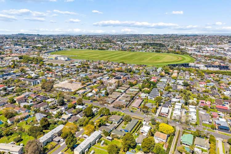 83 Canal Road Avondale_23