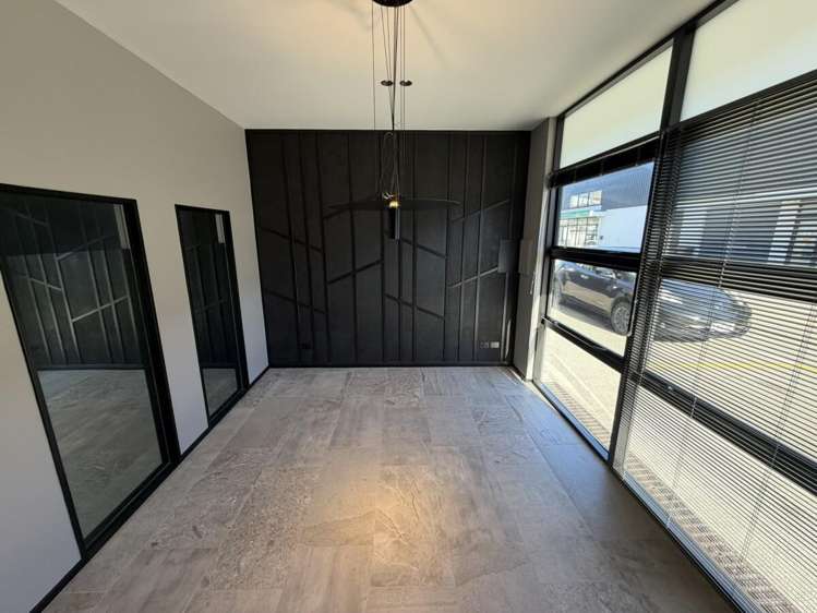 8/1013 Ferry Road Ferrymead_2