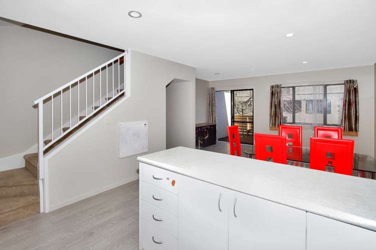 23/12 Ambrico Place New Lynn_21