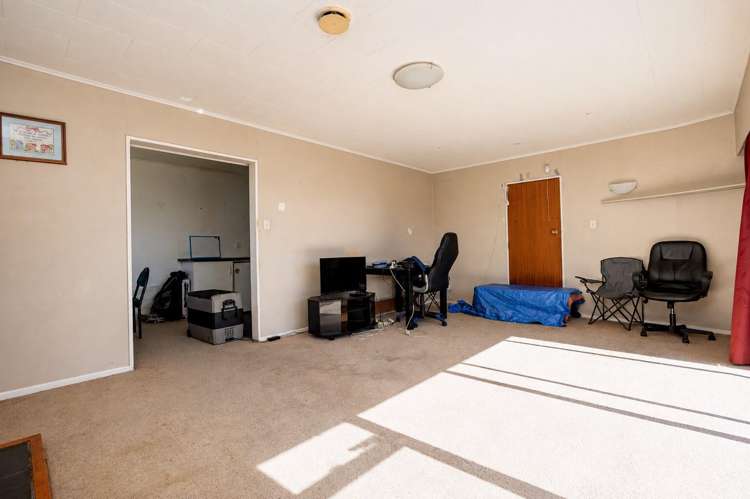 8 Foster Terrace Onekawa_2
