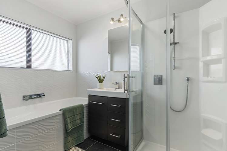 1/26a Eastern Beach Road Eastern Beach_10