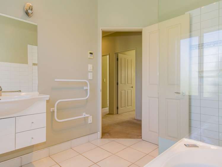 3 Swindon Lane Amberley_14