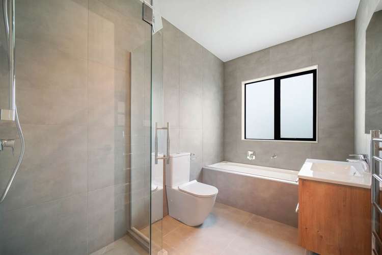 32 Dungloe Avenue Flat Bush_12