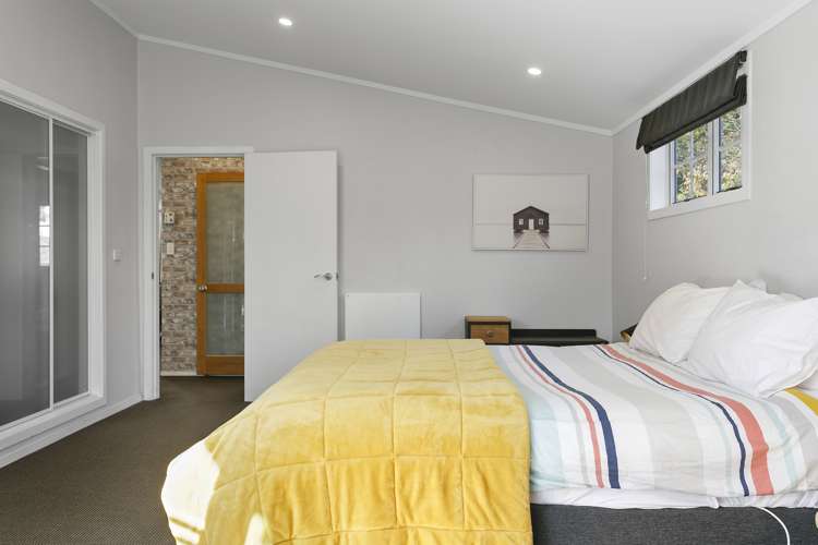 14 Liston Avenue Hilltop_19