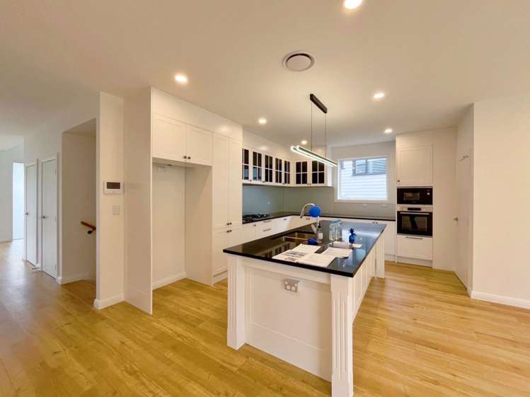 30 Kenmure Avenue 10877_4