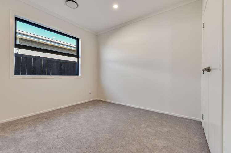 33 Overton Street Rototuna North_16