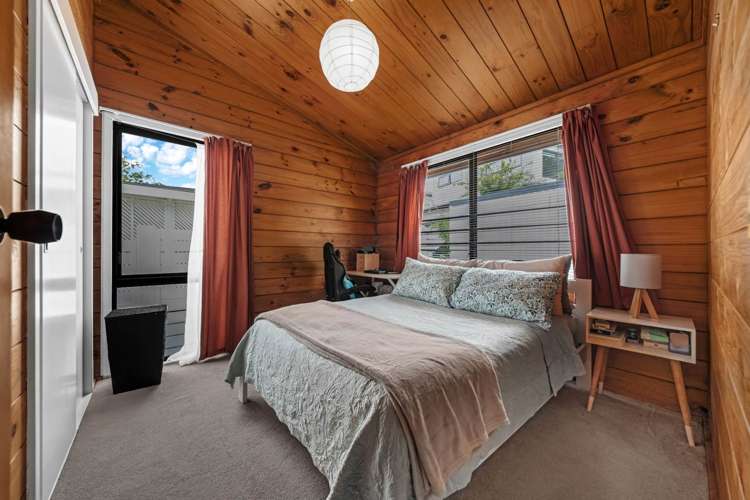 10 Kitewao Street Northcote_12