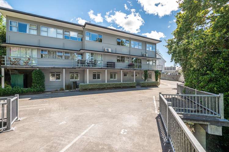 2/17 Cathedral Place Parnell_13