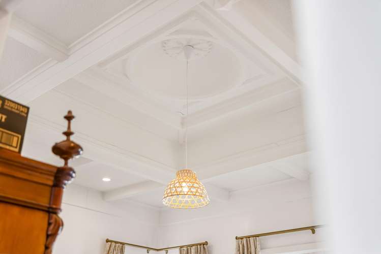 4233 Great North Road Glendene_13